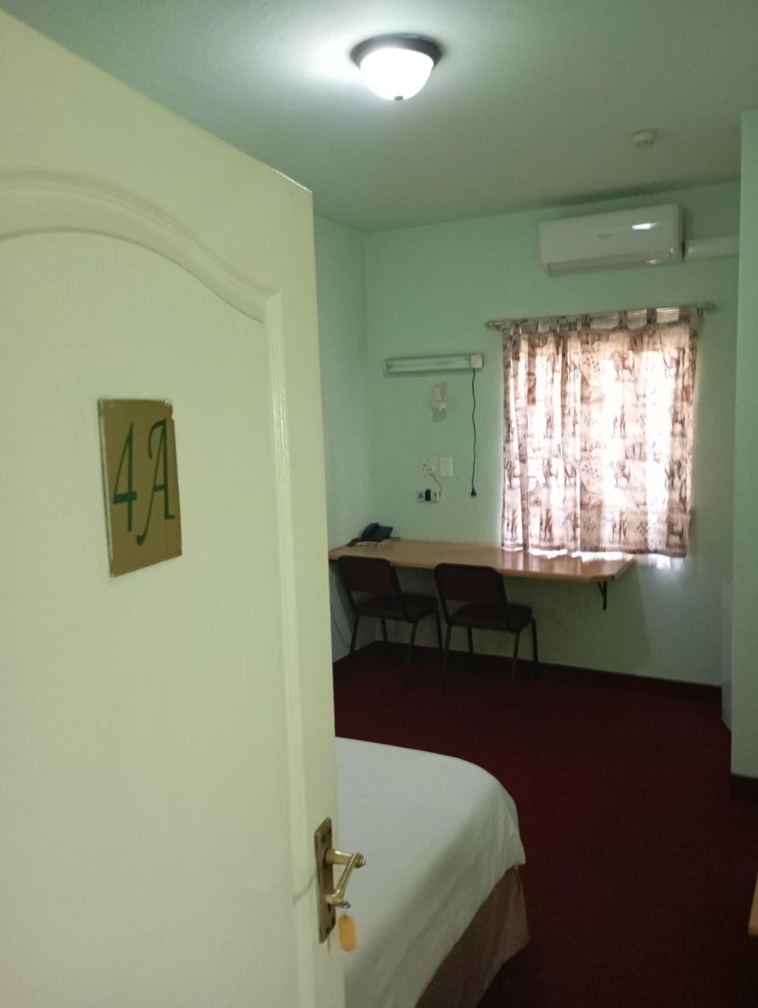 Brackendene Lodge Γκαμπορόνε Εξωτερικό φωτογραφία